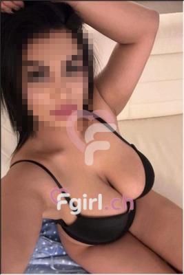 Elara - Masseuse érotique à Fribourg

