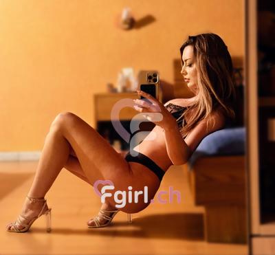 Elena - Escort à Martigny
