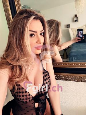 Elena - Escort à Martigny