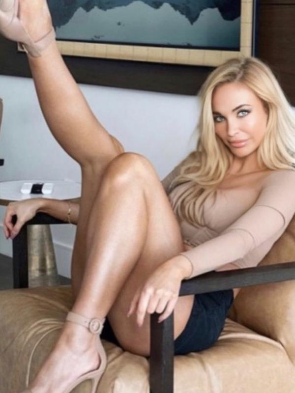 Elena - Masseuse érotique à Genève
