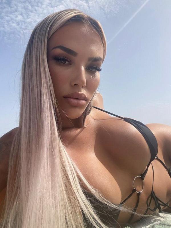 Elisa - Escort à Carouge
