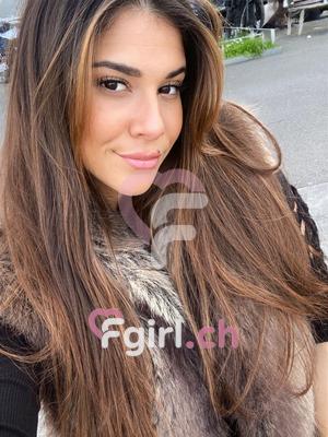 Elisa - Escort à Genève