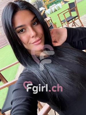 Elisa - Escort in Genf
