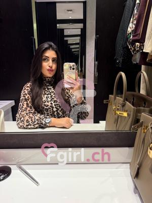 Elisa - Masseuse érotique à Genève
