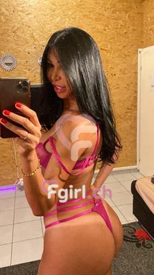 Elise - Escort in Aigle
