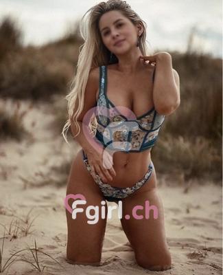 Emanuela - Masseuse érotique à Vevey
