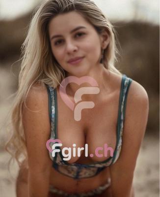 Emanuela - Masseuse érotique à Vevey
