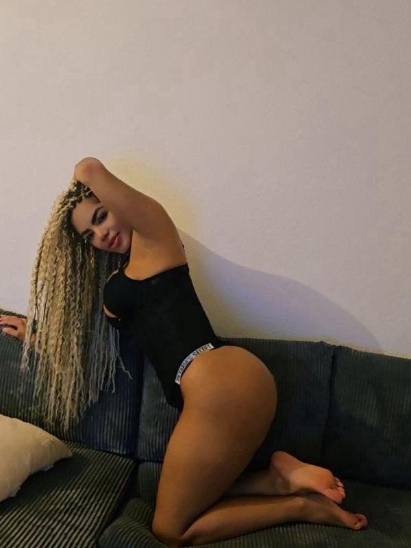 Emiliana - Escort à Sion
