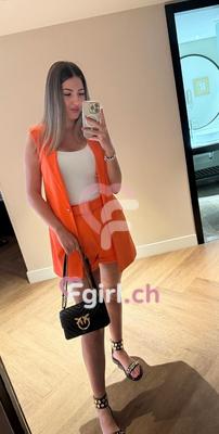 Emilie - Escort in Neuenburg