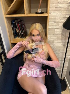 Émilie - Escort à Genève