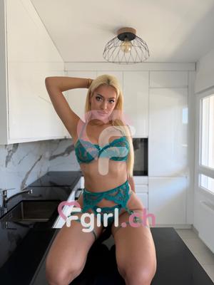 Émilie - Escort à Genève
