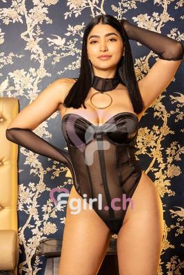 Emily - Escort in Genf
