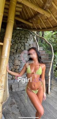 Emily - Erotic masseuse in Geneva
