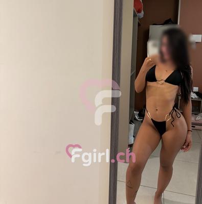 Emily - Erotic masseuse in Geneva
