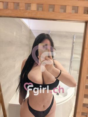 Emily - Masajista erótica en Lausanne
