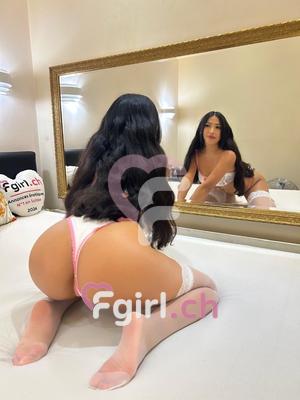 Emma - Escort in Genf
