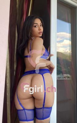 Emma - Escort à Yverdon-les-Bains
