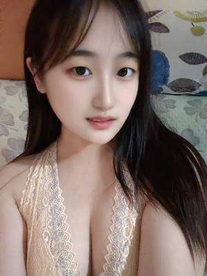 Yulia - Escort in Aigle
