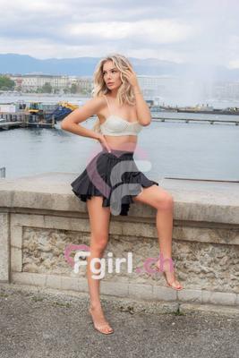Estelle - Erotische Masseurin in Eaux-vives
