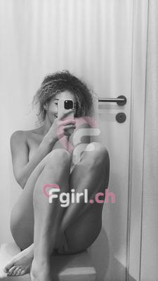 Estelle - Erotic masseuse in Morges
