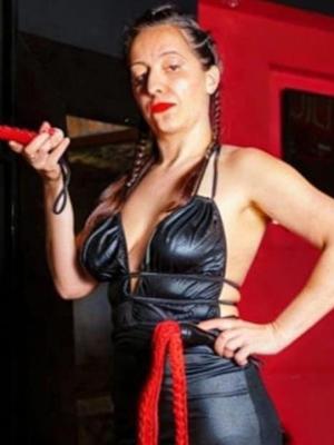 Euxadia Eva - Dominatrix BDSM a Genève
