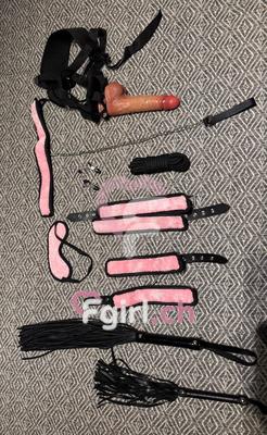 Eva - Dominatrice BDSM à Genève
