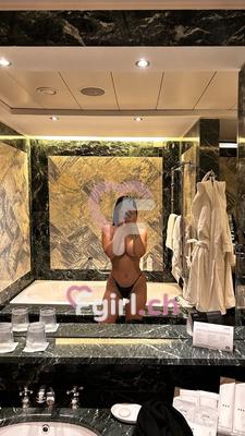 Eva - Erotische Masseurin in Eaux-vives
