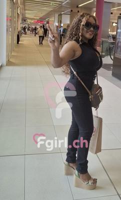 Evany - Masseuse érotique à Oron
