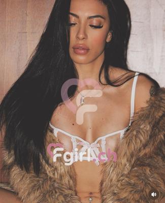 Fanny - Escort en Fribourg
