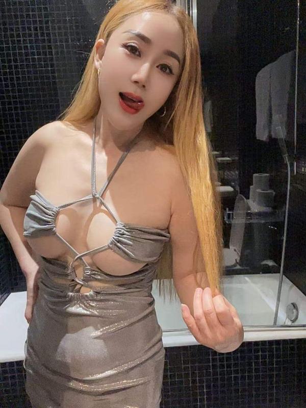 Feifei - Escort in Vevey
