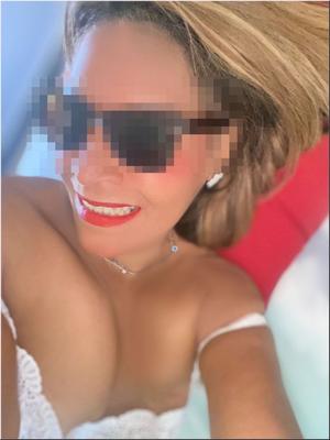 Femme Mûre - Escort à Saillon

