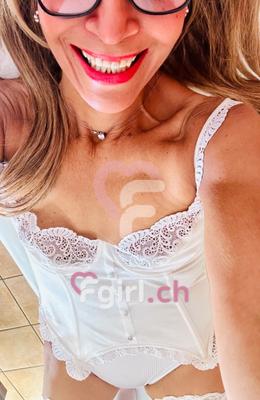 Femme Mûre - Escort à Saillon

