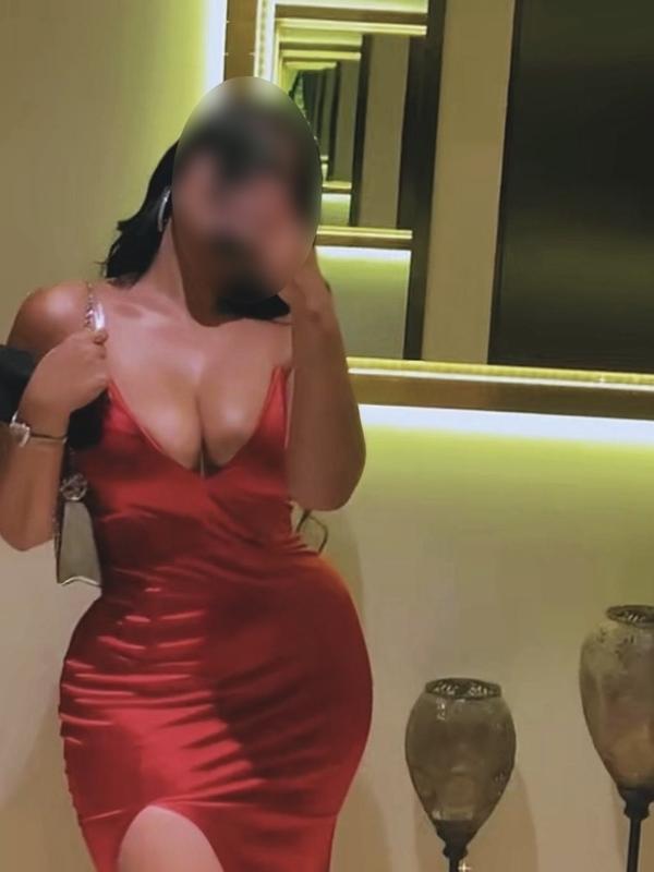 Fouz - Masseuse érotique à Lausanne
