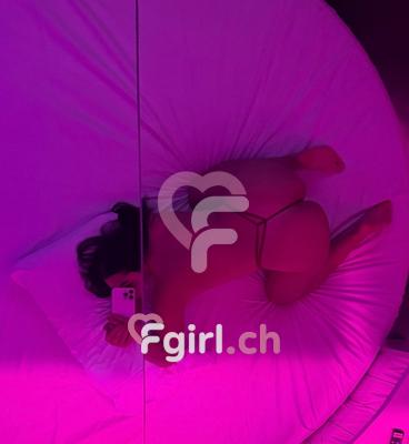 Gina - Escort in Genf
