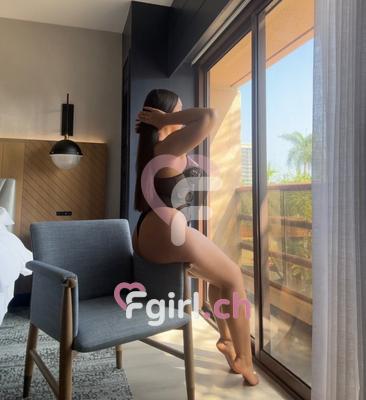Gina - Escort in Genf
