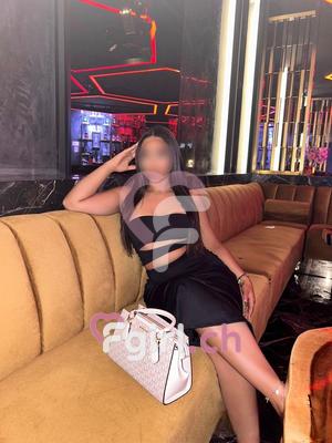 Gina - Escort in Genf
