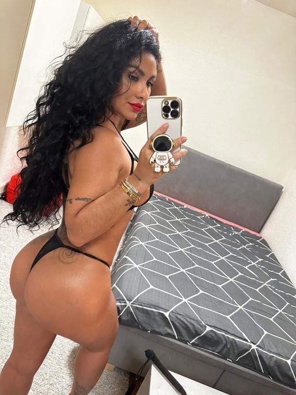 Giovanna - Escort in Genf
