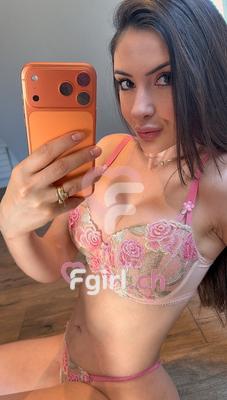 Giulia - Escort a Champel
