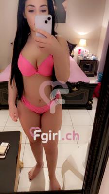 Giulia - Escort in Neuenburg
