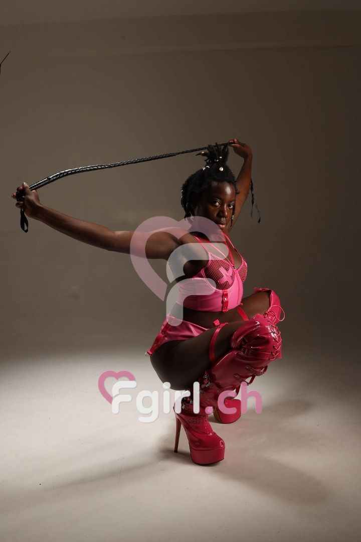 Goddess Mwene – Zürich photo 4