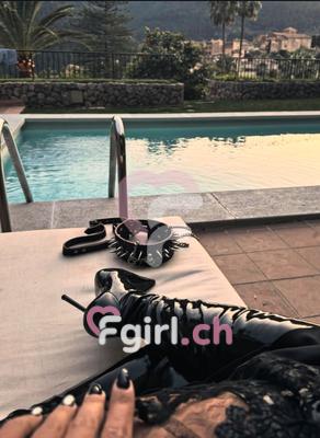 Goddess Vamp - Dominatrix BDSM a Genève
