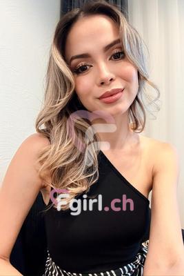 Grey - Escort in Geneva