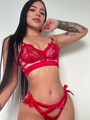 Hannah - Escort in Lausanne
