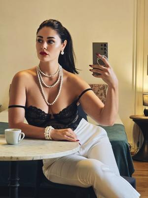 Hela - Escort en Genève

