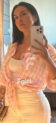 Helena - Masseuse érotique à Lausanne
