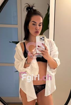 Helena - Masseuse érotique à Lausanne