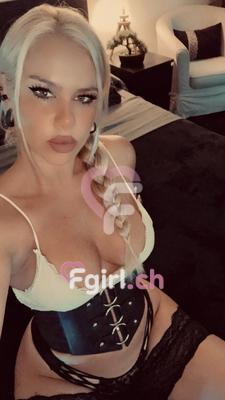 Hells Angys - Dominatrice BDSM à Genève