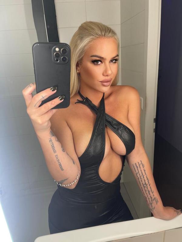 Hells Angys - BDSM-Domina in Genf
