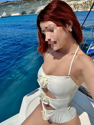 Henny - Escort in Renens
