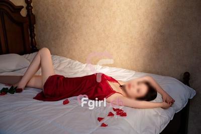 Heureux - Escort in Plan-les-Ouates
